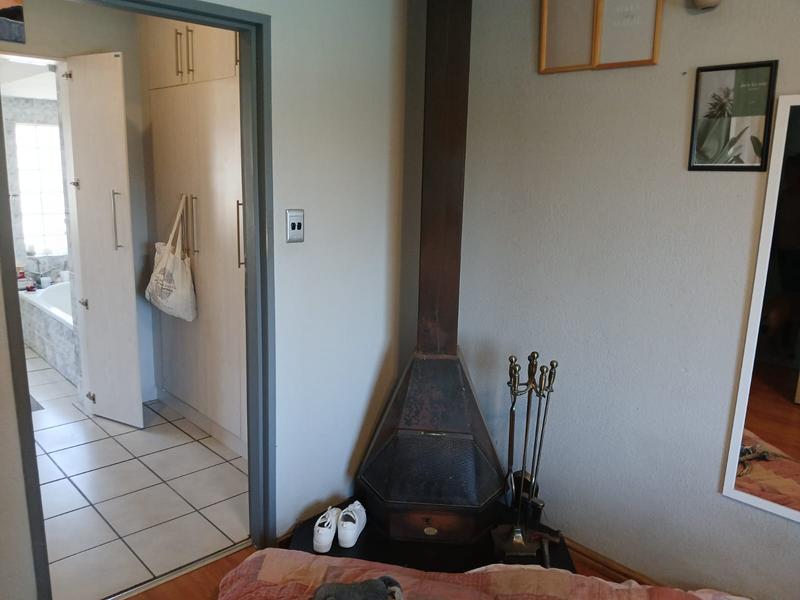 4 Bedroom Property for Sale in Mabille Park Western Cape